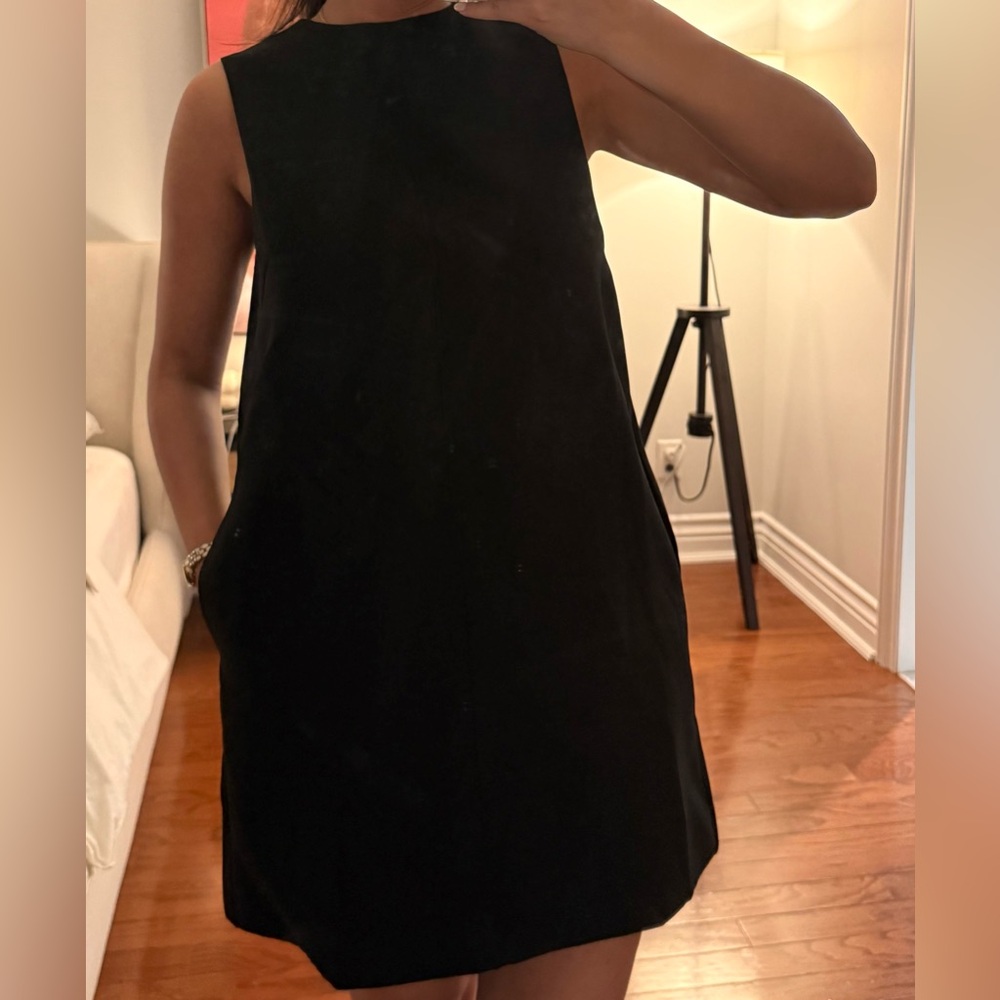 SHEIN Black Sleeveless Mini Dress with open back bow